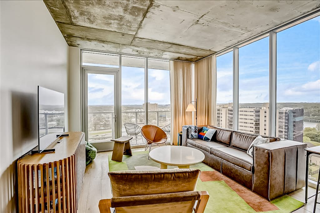 Natiivo Austin Corner Condo