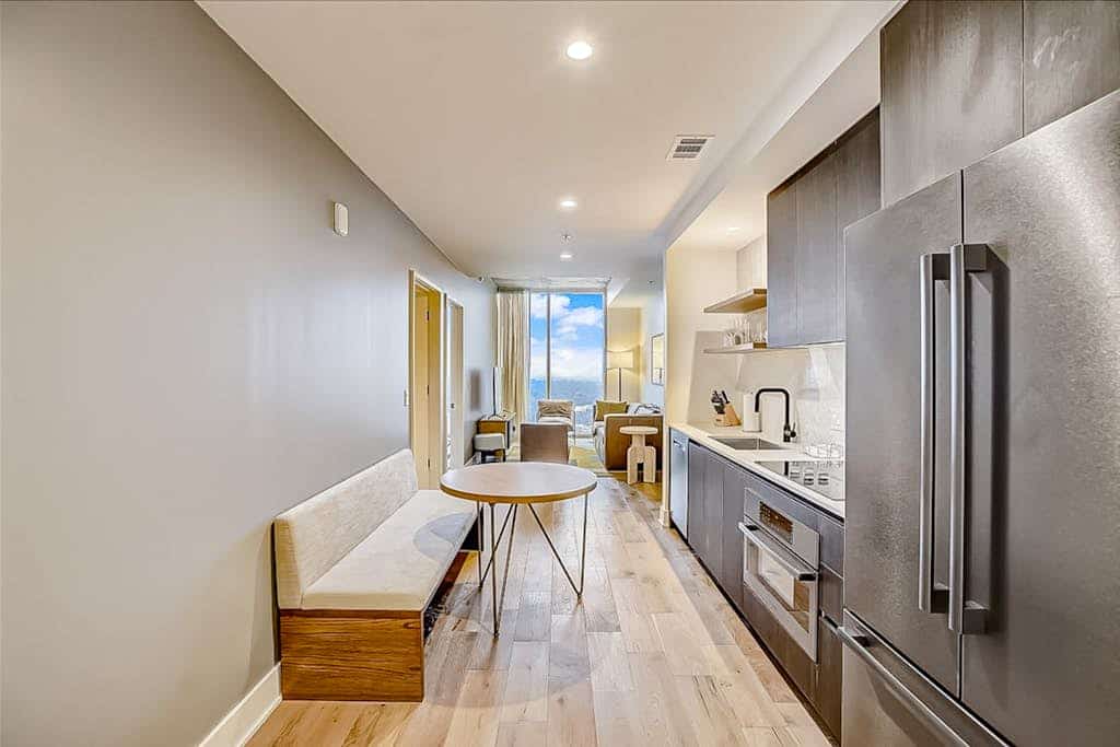 Dog-friendly getaway on Rainey Street with rooftop pool and gym