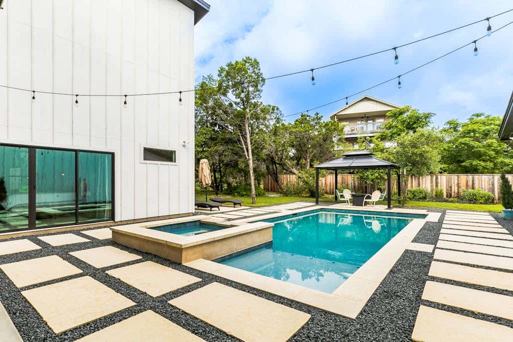Serene Austin Stunner