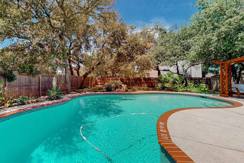 3-bedroom home with private pool, gym room, close to Downtown Austin
