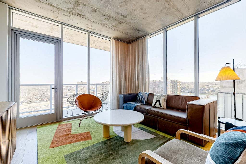 Natiivo Austin Corner Views