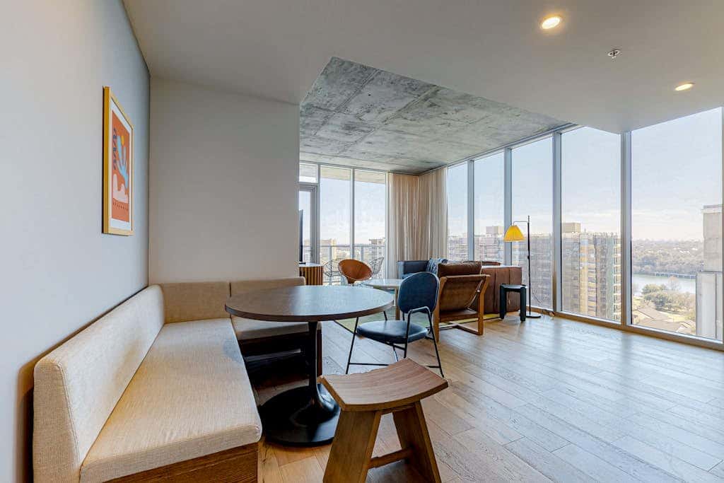 Natiivo Austin Corner Views