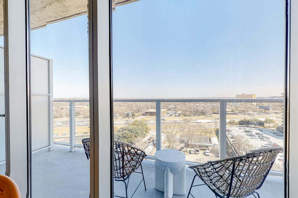 Natiivo Austin Corner Views