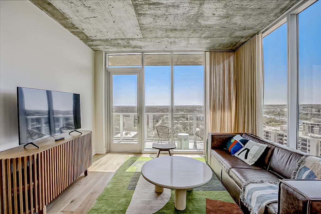Natiivo Austin Lake Views
