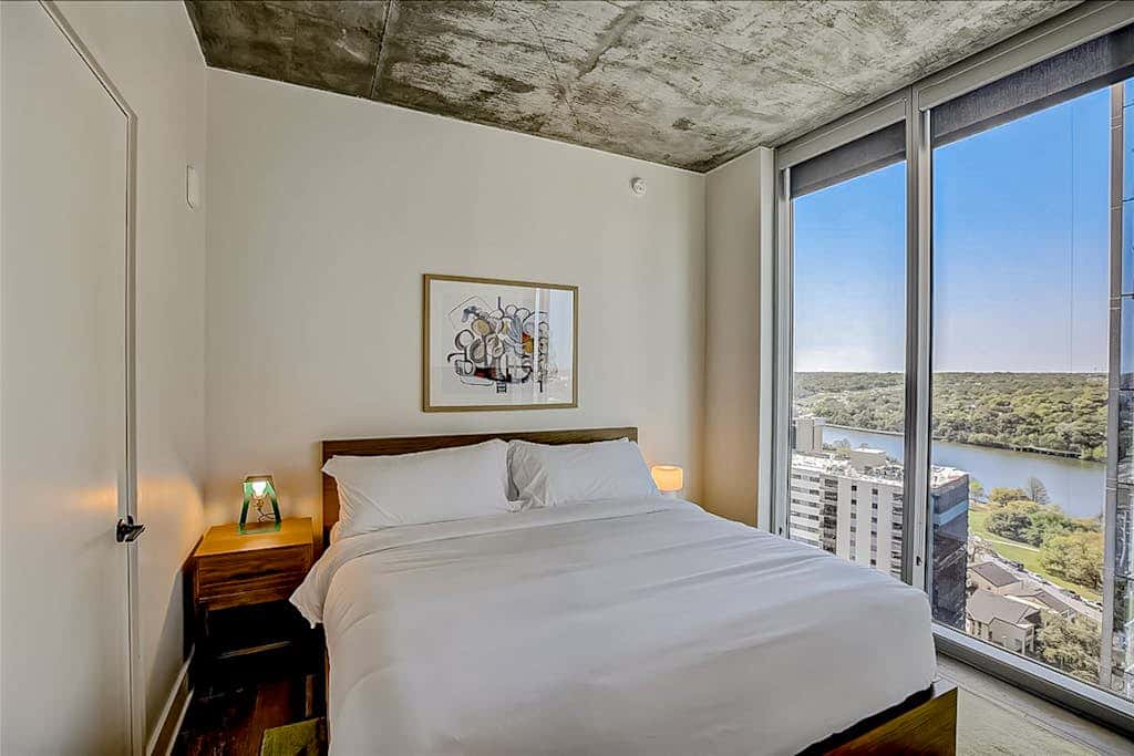 Natiivo Austin Lake Views