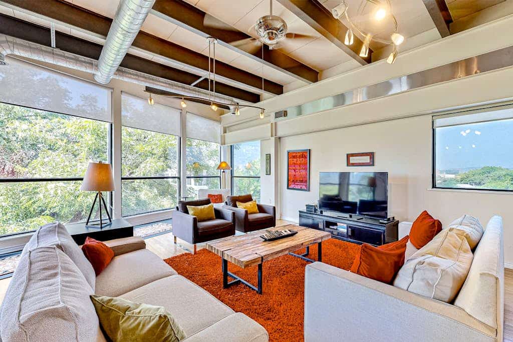Encinal Condominiums 301
