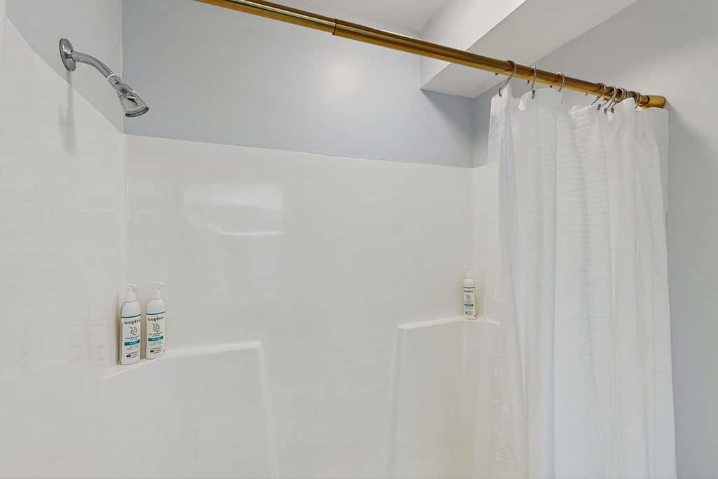 Condo in Glen Arbor with Lake Michigan sunset views, fireplace, deck, washer & dryer