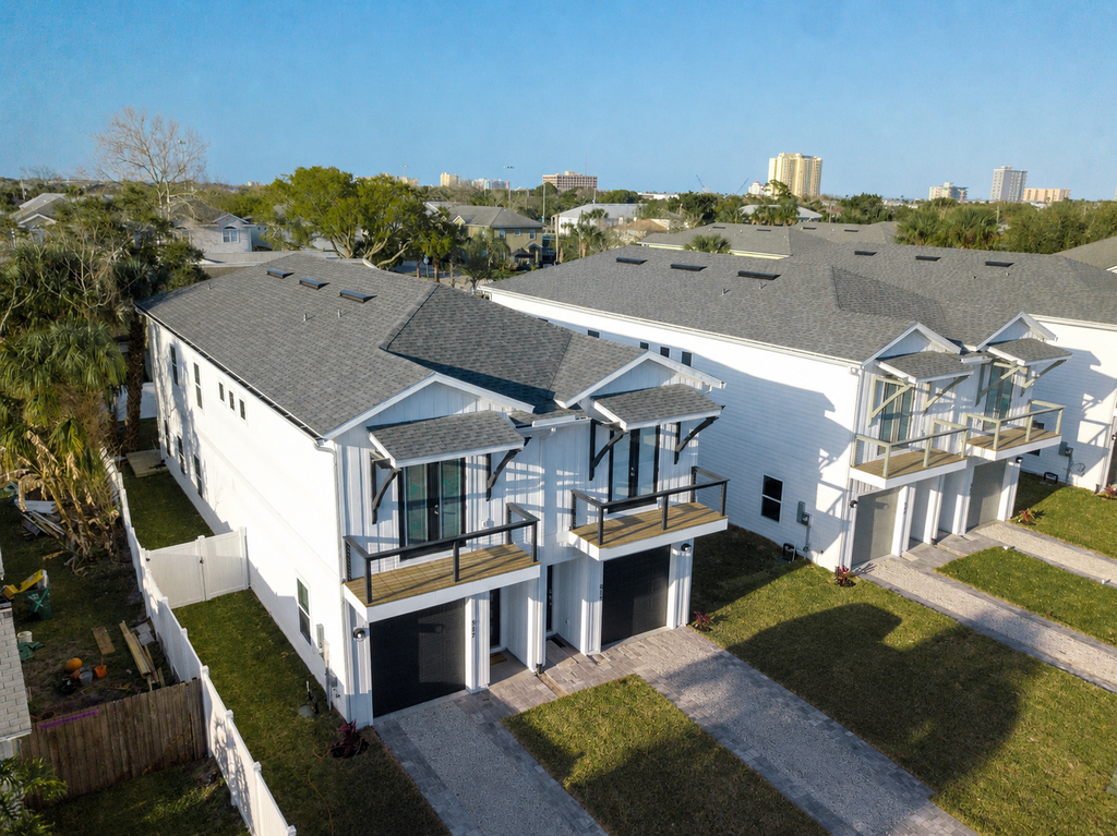 4BR Pet-Friendly Beach Home | Walk to Beach & Jacksonville Beach Pier | Fenced Yard