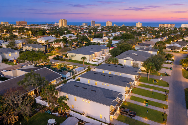 4BR Pet-Friendly Beach Home | Walk to Beach & Jacksonville Beach Pier | Fenced Yard