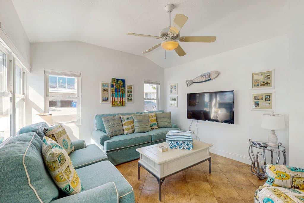 Colorful beach cottage w/ heated private pool & grill area - dog-friendly