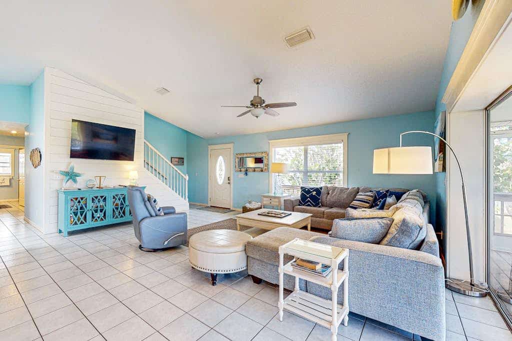 Canalfront home w/ WiFi, heated pool, dock & lanai - 2 blocks to the beach
