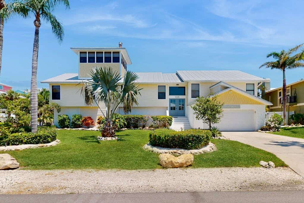 Canalfront Island Gem with Private Heated Pool, Dock, Ping-Pong, & Putting Green