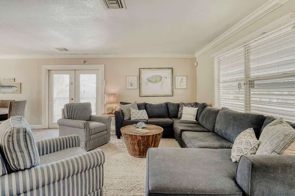 Relaxing Home with Private Pool, High-Speed WiFi, Central AC, & Washer/Dryer