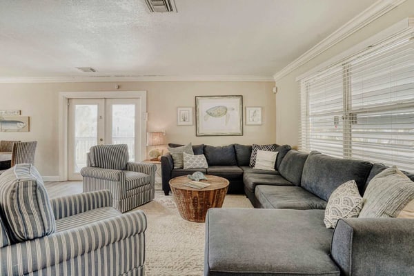 Relaxing Home with Private Pool, High-Speed WiFi, Central AC, & Washer/Dryer