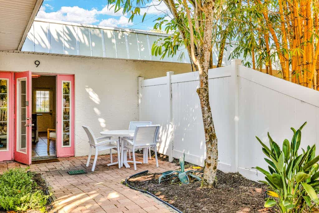 Freshly Remodeled Island Suite w/ Pool & Pet Friendly