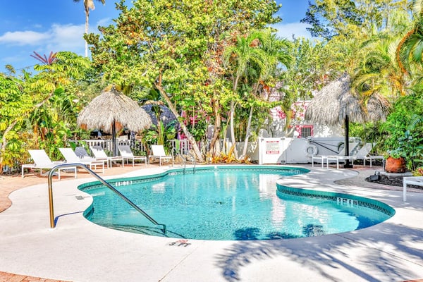 Freshly Remodeled Island Suite w/ Pool & Pet Friendly