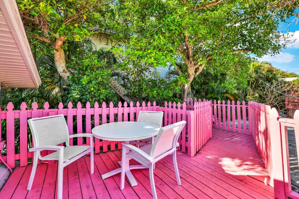 Freshly Remodeled Island Suite w/ Pool & Pet Friendly