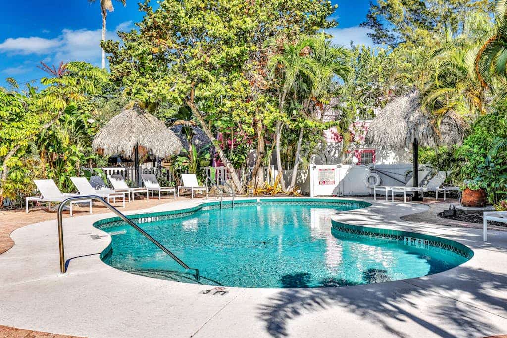 Freshly Remodeled Island Suite w/ Pool & Pet Friendly