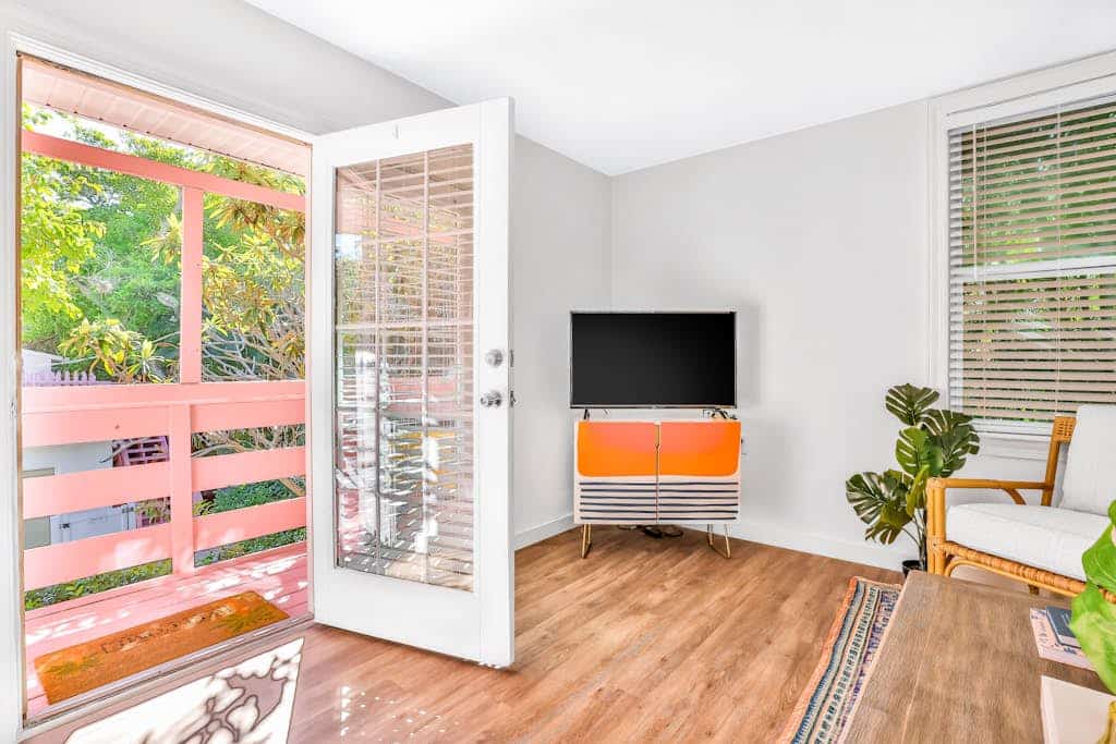 Freshly Remodeled Island Suite w/ Pool & Pet Friendly