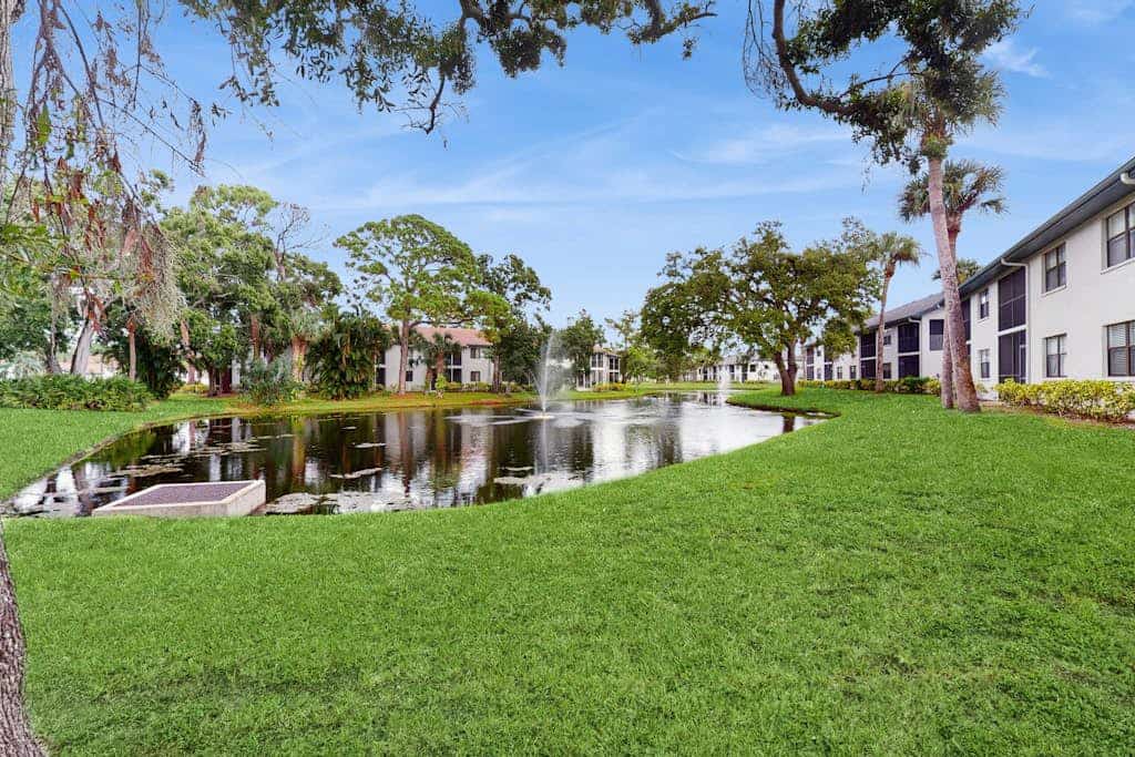 Ground-floor condo with lagoon view, lanai, 2 pools, tennis, pickleball