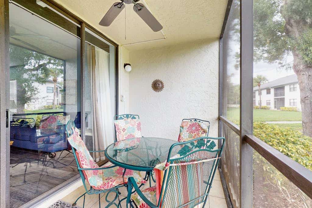 Ground-floor condo with lagoon view, lanai, 2 pools, tennis, pickleball
