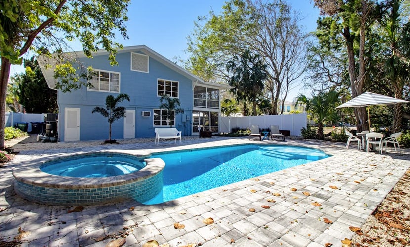Updated Beach Escape with Private Pool, Spa & Fast WiFi - Walk to the Gulf