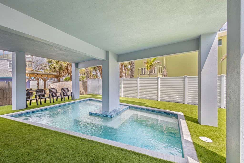 Brand new duplex w/ shared pool & private rooftop deck, w/d, & steps to the gulf
