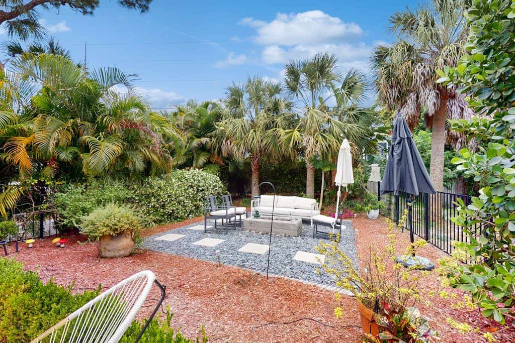 Luxe bay-view escape with private pool, kayak, grill/ice box, & all-new interior