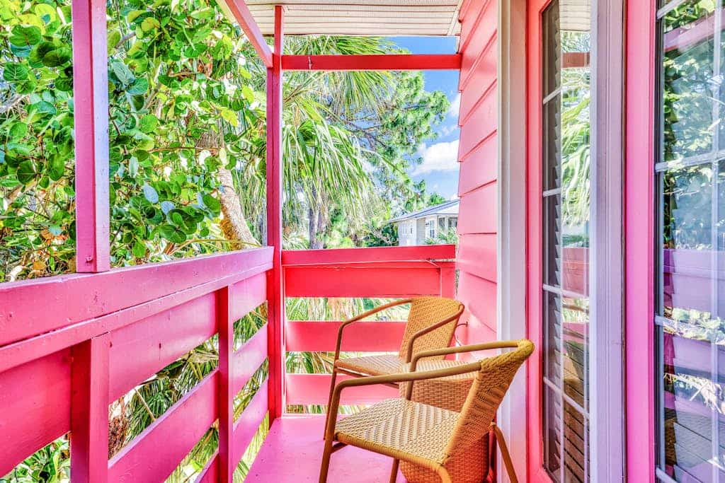Freshly Remodeled Island Suite w/ Pool & Pet Friendly