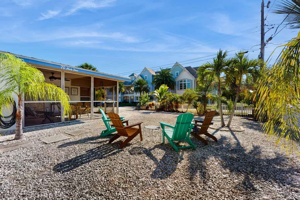 Dog friendly home with lanai, internet, and perfect location