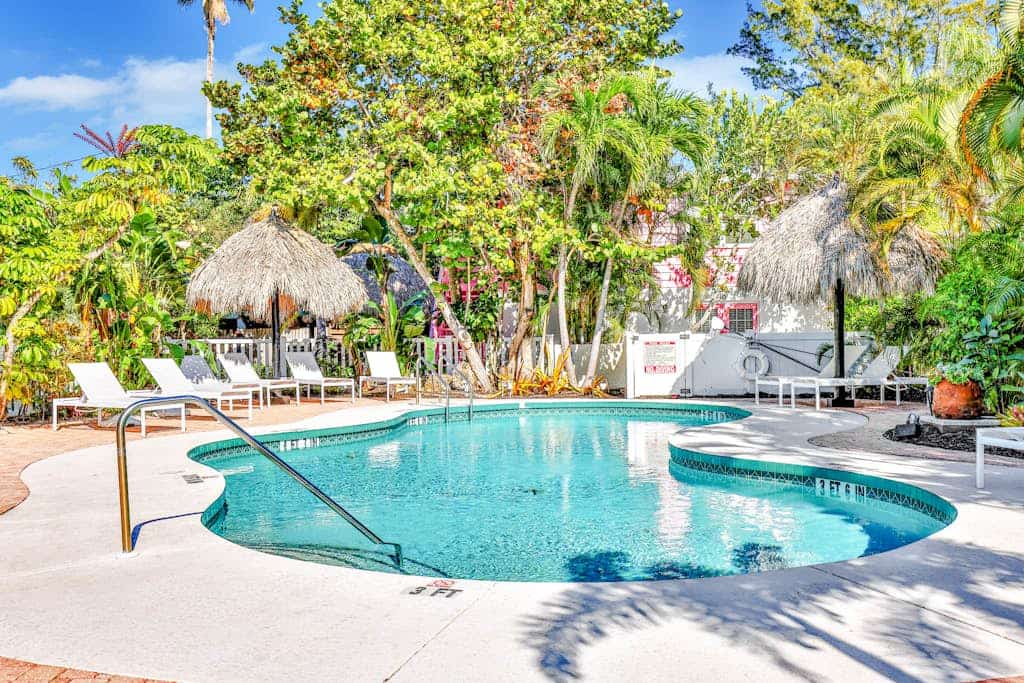 Freshly Remodeled Island Suite w/ Pool & Pet Friendly