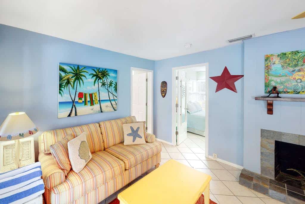Dog-friendly family home with WiFi, central AC, private W/D - close to beach