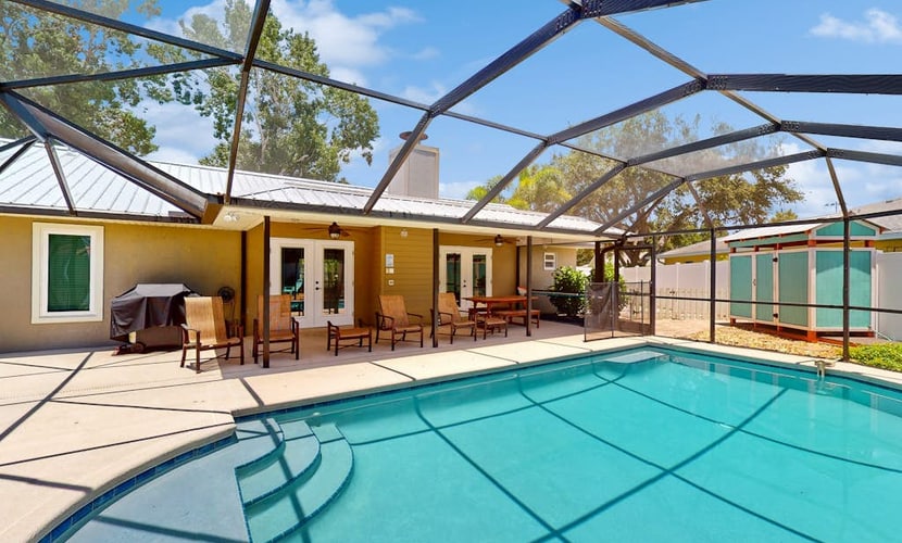 Charming Home w/ Private Lanai & Pool - Near Anna Maria Beaches