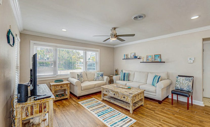 Anna Maria Island condo with heated pool, short walk from the beach