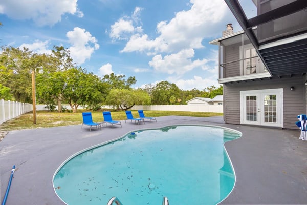 Renovated home, private pool, screened patio, & W/D