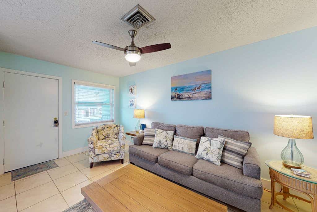 Breezy condo with WiFi & pool - minutes from beach, shopping, & dining
