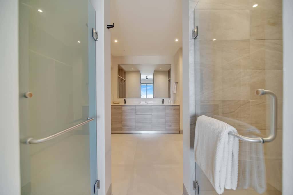 Stunning, brand new 3 Bdrm Condo in VistaVela Sunset