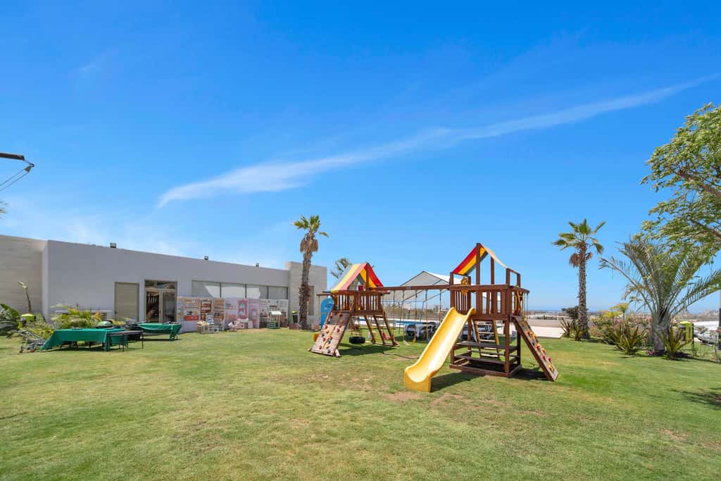 Stunning, brand new 3 Bdrm Condo in VistaVela Sunset