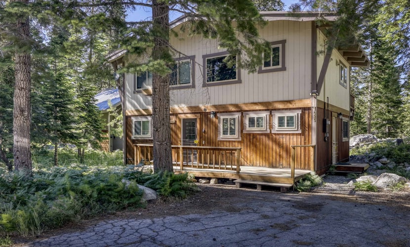 Cozy Tahoe Cabin Surrounded by Pines | Fireplace | Near Chambers Landing Beach