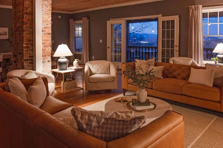 Historic Riverview Inn - Room Nine