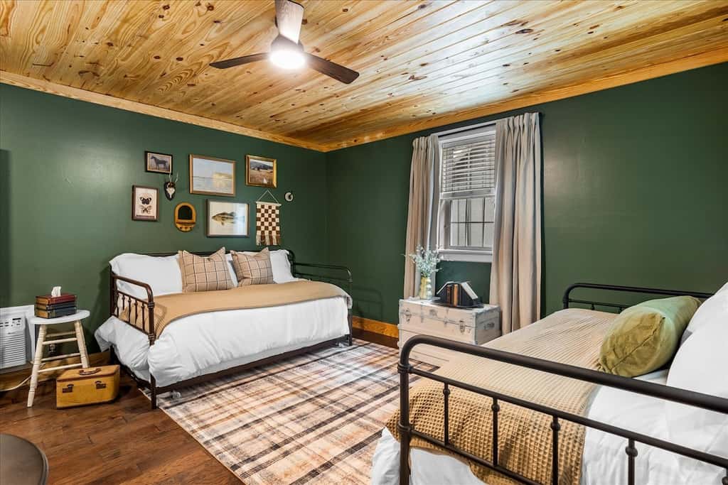 Moccasin Bend Cottage