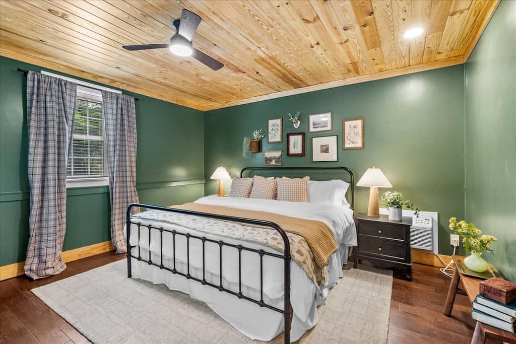 Moccasin Bend Cottage