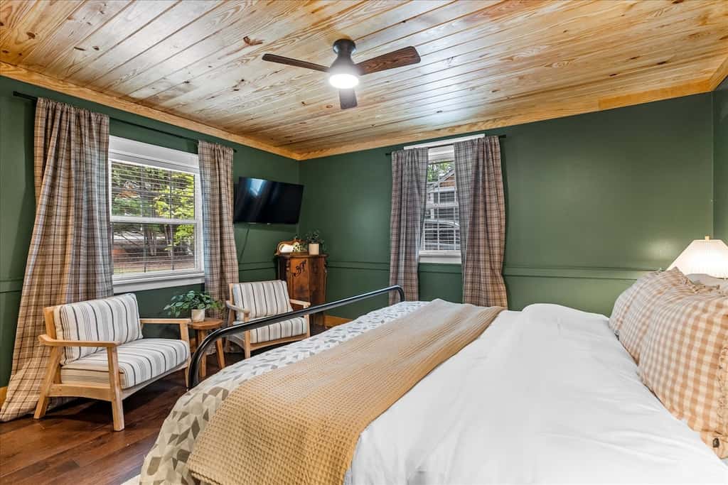 Moccasin Bend Cottage