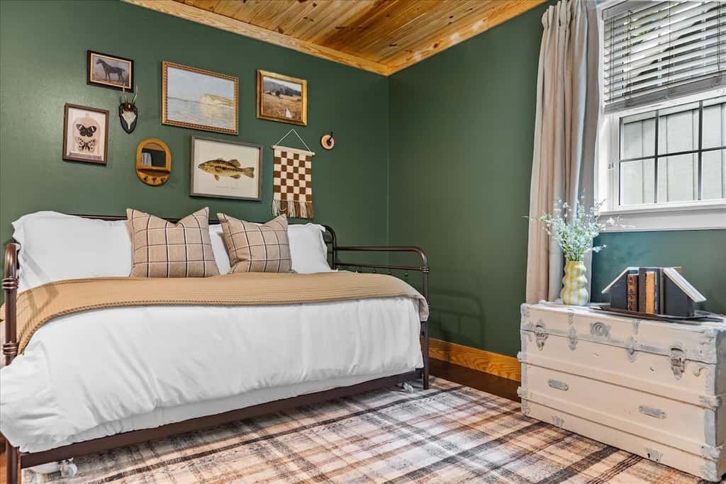 Moccasin Bend Cottage