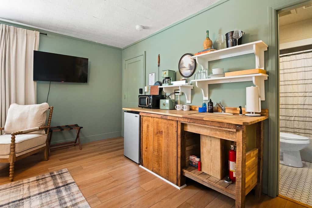 Laurel Falls Suite on Lookout Mountain