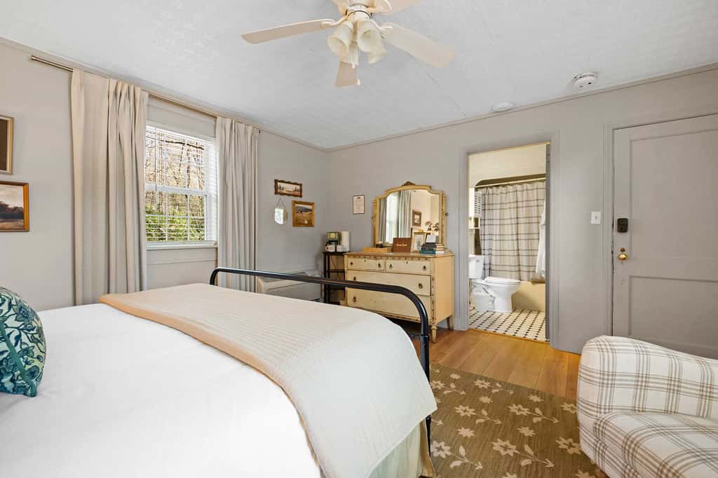 Glenn Falls Suite on Lookout Mountain
