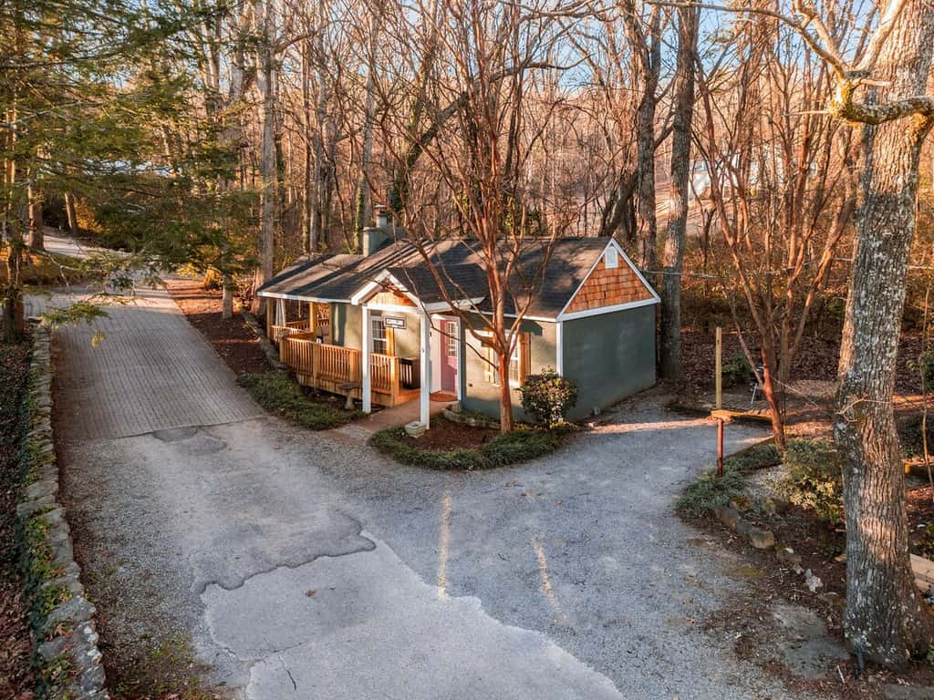 Cloudland Cottage - Ruby Falls - Spa Tub