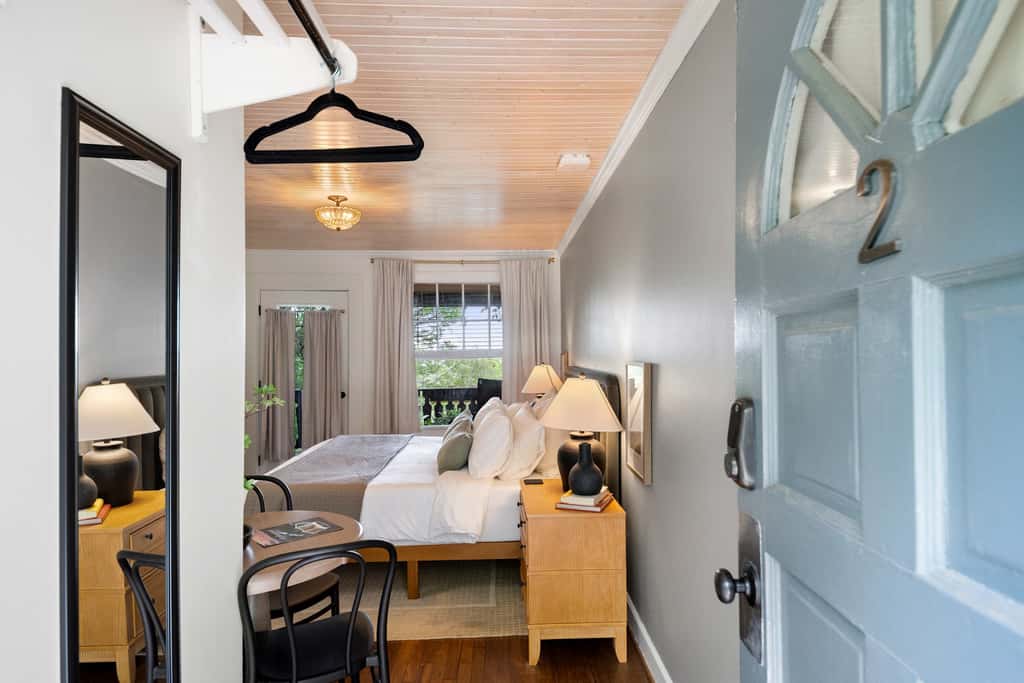 Historic Riverview Inn - King Room Two