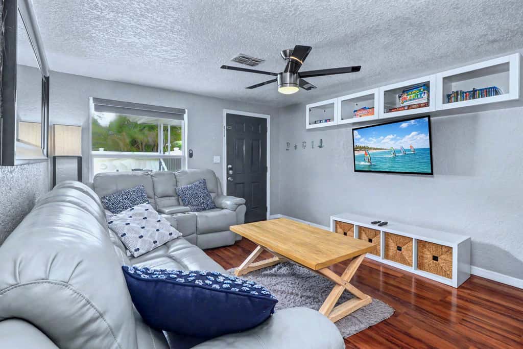 Family and dog friendly home with private pool