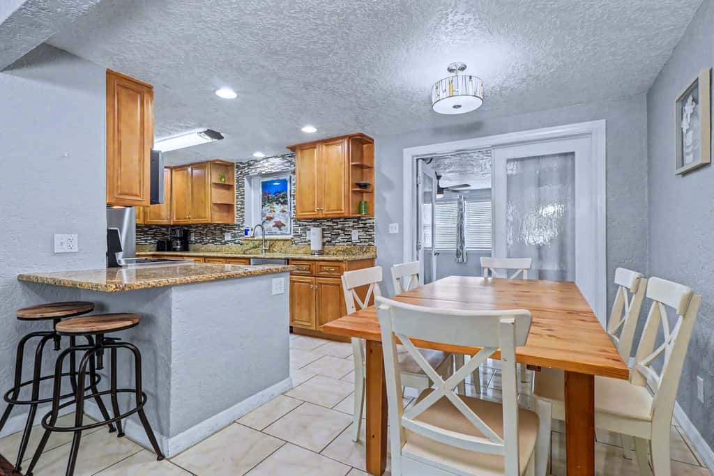 Family and dog friendly home with private pool